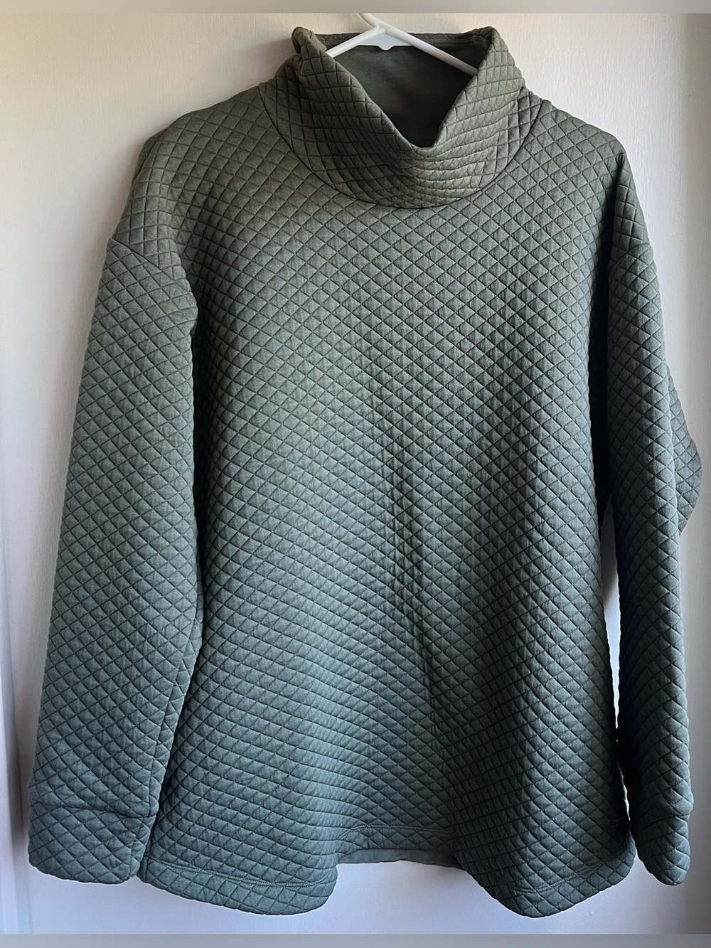 NWOT New Balance Quilted Turtleneck Sweater in Olive Green